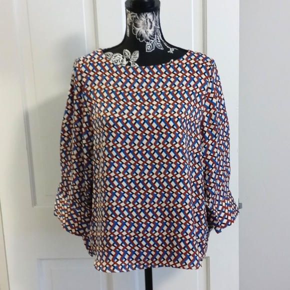 T Tahari Tops - 💙T Tahari💙 - Geometric Top